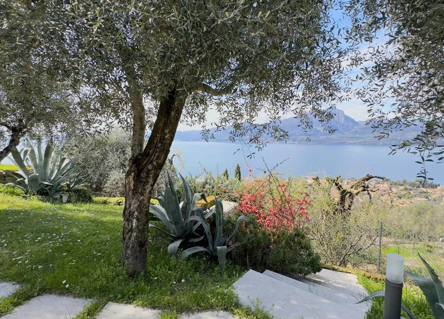 Holiday home Ca' Campitol Villa Torri Del Benaco